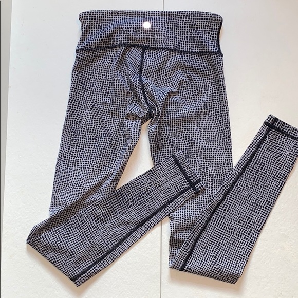 Lululemon Wunder Under Running Legging - Picture 2 of 3